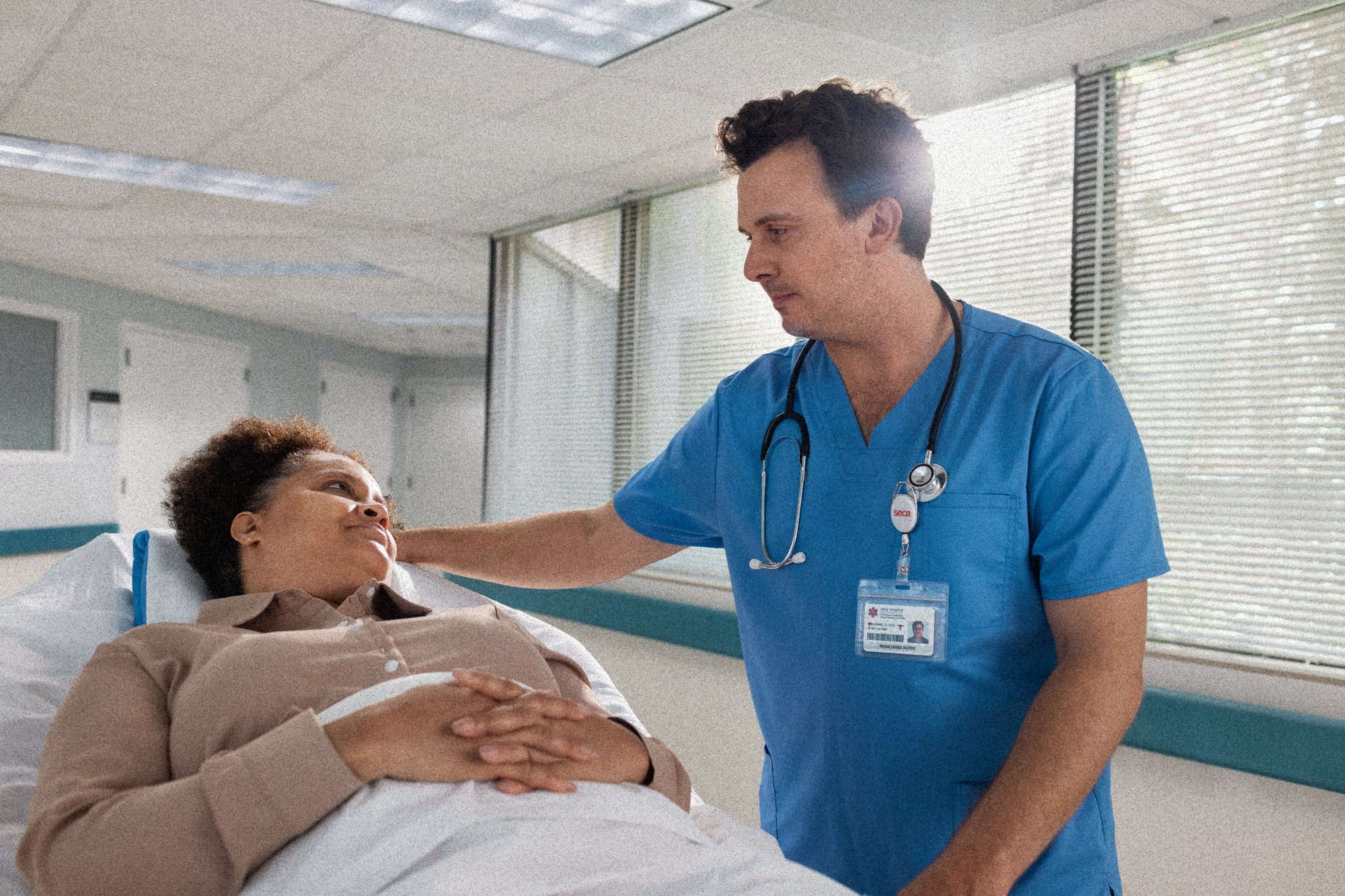 seca_XLine_patient_nurse_hero seca_XLine_patient_nurse_hero